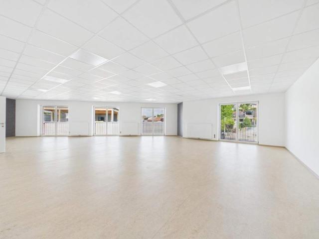 STEYREGG: BÜRO PRAXIS THERAPIE ORDINATIONSFLÄCHE ca. 242 m² + BALKONFLÄCHE in zentraler Lage