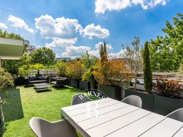 Sté BARNES Exclusivité Appartement 153 m² à La Celle Saint Cloud Terrasses 90 m² Année 2019
