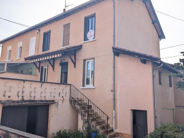 Ste foy l'argentière, dans secteur calme, maison de village en duplex