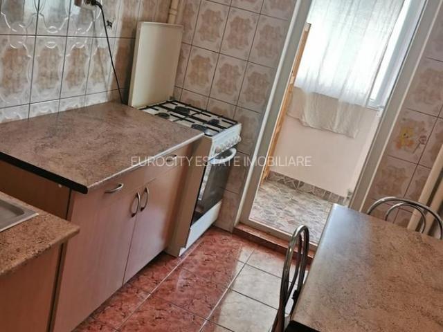 Stefan cel Mare, intersectie Cal. Foreasca ap. 2 camere mobilat