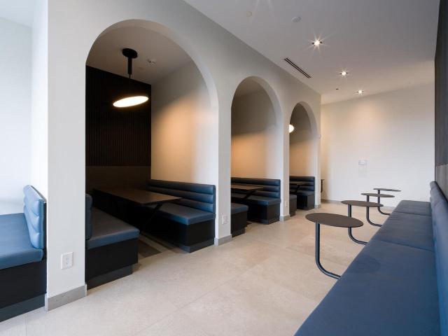 Stella Rentals 2 Bedroom Apartment for Rent at 209 Steeles Ave W, Brampton, ON L6Y 0B5 Fletchers Creek South