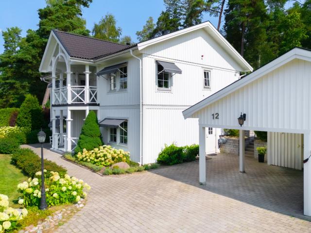 Stenbjörns väg 12