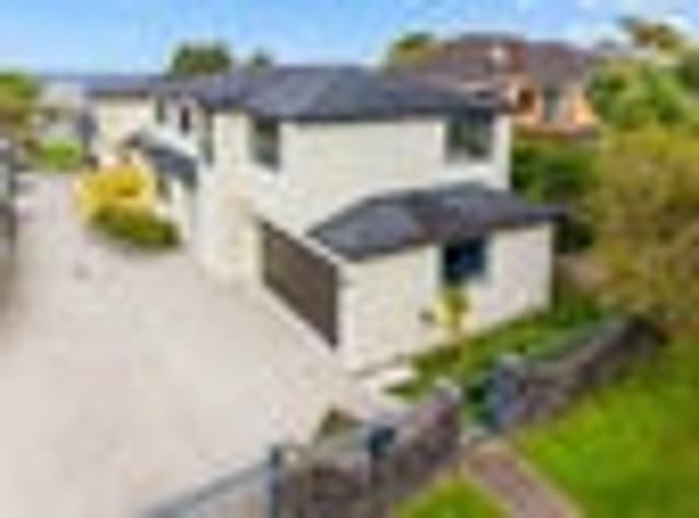 Step Into Contemporary Luxury in Greenlane!