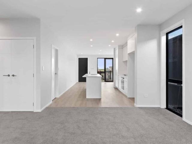 Step into luxury with this 3 bedroom townhouse