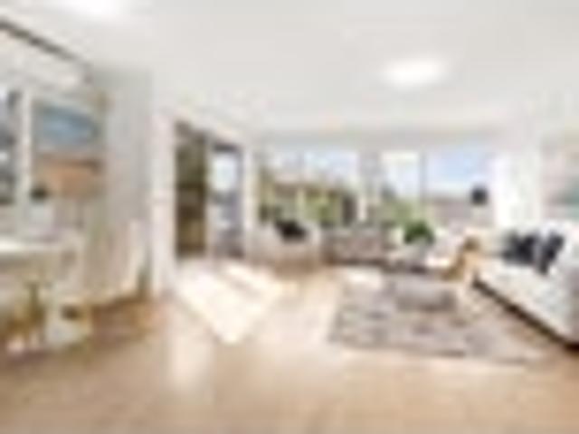 Step Into Style – Prime City Fringe Living!