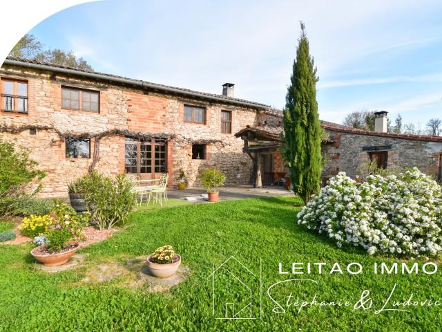 Stéphanie Leitao, conseillère en immobilier indépendante, vo. 370m² Puycalvel