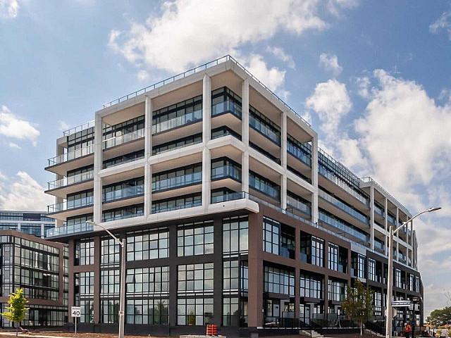 Steps To Downsview Park/ttc/shops/401! Modern Finishes/unit!