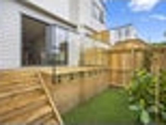 Steps from Sylvia Park No Body Corp Fees