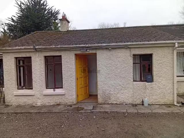 Stickins, Caragh, Naas, Carragh, Co. Kildare is for rent