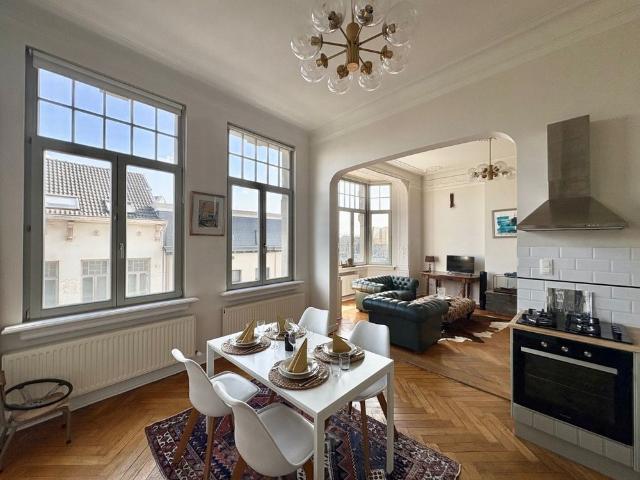Stijlvol 2 slaapkamerappartement op wandelafstand van Centraal Station