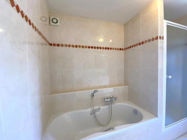 Stijlvol en ruim appartement 129 m² in hartje Deerlijk met zonneterras!