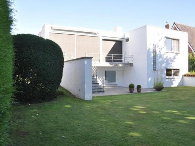 Stijlvolle architectenwoning te Veldegem