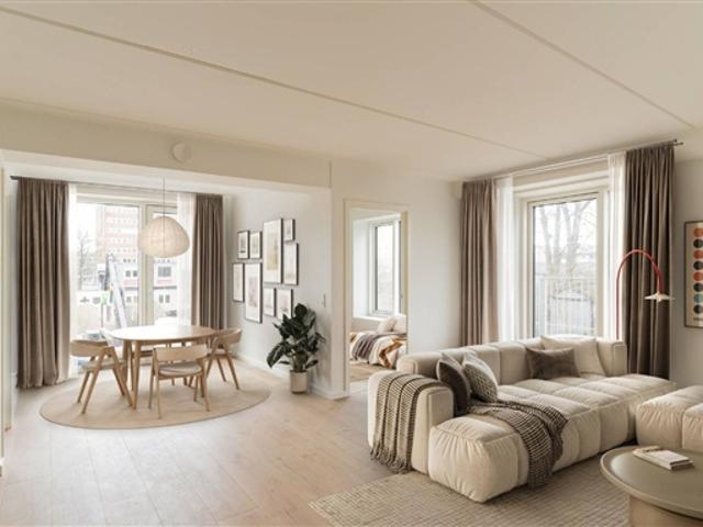 Stilfuld 3 vær. med praktisk indretning samt en dejlig altan, Bagsværd, København