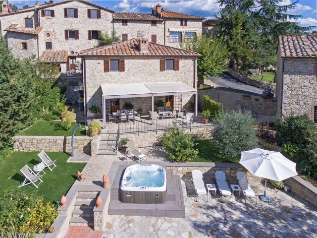 Stiloso Casale Ristrutturato di 3 Camere da Letto e Casetta. 180m² Gaiole in Chianti