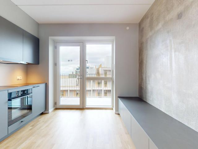 Stilren og kompakt bolig med moderne finish