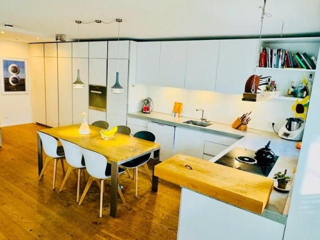 Charmante 3,5 Zimmer Wohnung mit einer exklusiven Bulthaup Küche und zwei wunderschönen Gärten ide