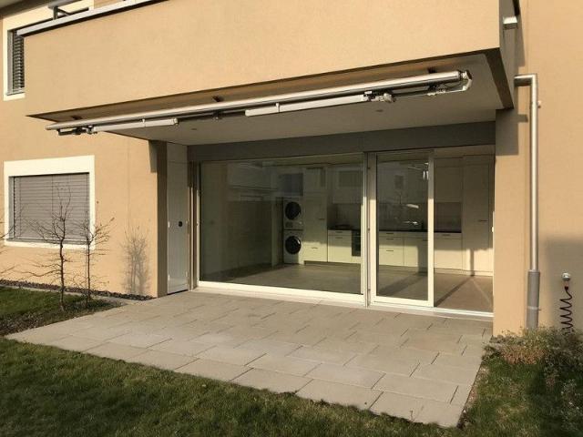 Stilvolle 2.5 Z'Wohnung mit Sitzplatz