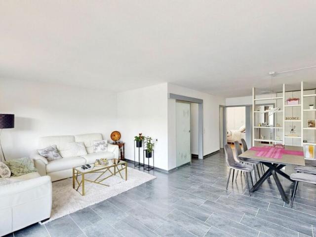 STILVOLLE 4.5 ZIMMER WOHNUNG IN SCHÖNBÜHL