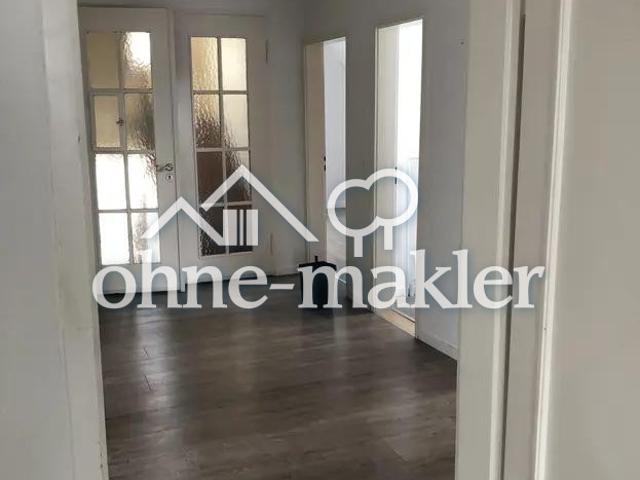 Stilvolle 4 Zimmer Dachgeschosswohnung mit Gartenparadies