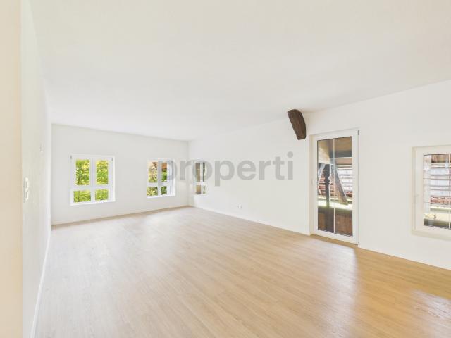 Stilvolle 5.5 Zimmer Wohnung mit Balkon in Geristein, Bolligen