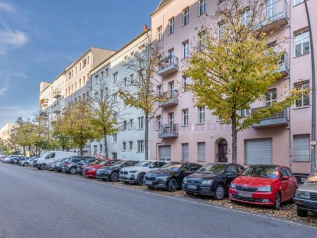 Stilvolle Altbauwohnung in Bestlage – Moderne Ausstattung trifft historisches Flair