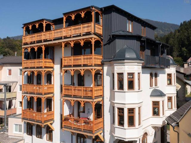 Stilvolle Altbauwohnung mit Seeblick, Kaminanschluss und Klimaanlage