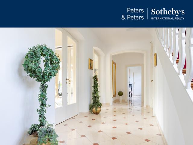 2004 saniert: Imposante Familienvilla mit historischem Flair und malerischer Gartenidylle