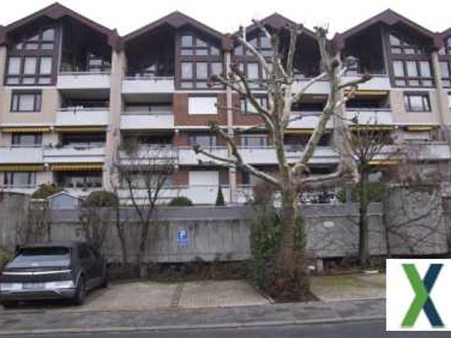 Stilvolle, gepflegte 3 Zimmer Wohnung mit Einbauküche in Langen