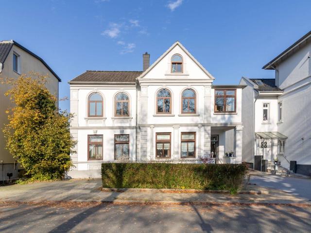 Stilvolle & Großzügige Maisonette Wohnung in zentraler Villenlage von Schleswig