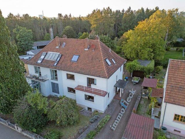 Für die große Familie!Stilvolle Doppelhaushälfte auf 927 m² herrlichem Areal!