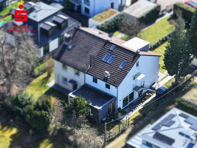 Stilvolle Doppelhaushälfte in Bestlage