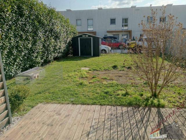 Stilvolle Doppelhaushälfte mit kleinem Garten und 2 PKW Stellplätzen in Traiskirchen wartet auf nette Familie!