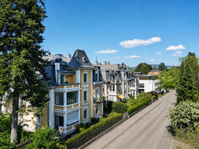 STILVOLLE MAISONETTEWOHNUNG MIT HISTORISCHEM CHARME