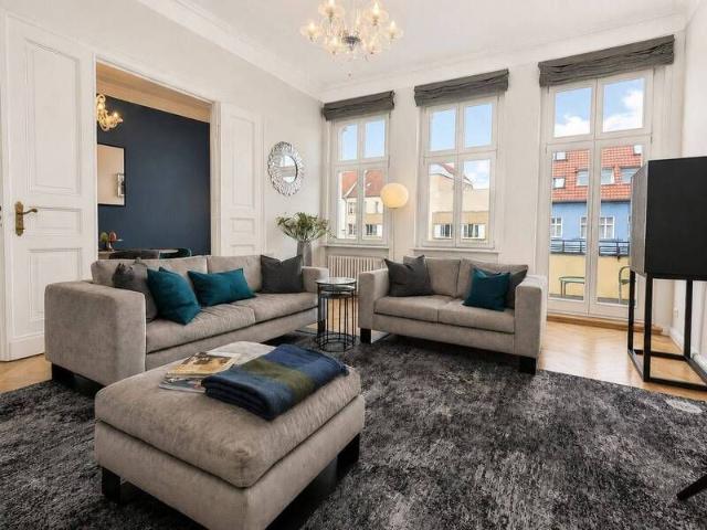 Stilvolle Residenz: sanierter Altbau mit exklusiver Ausstattung am Schloss Charlottenburg