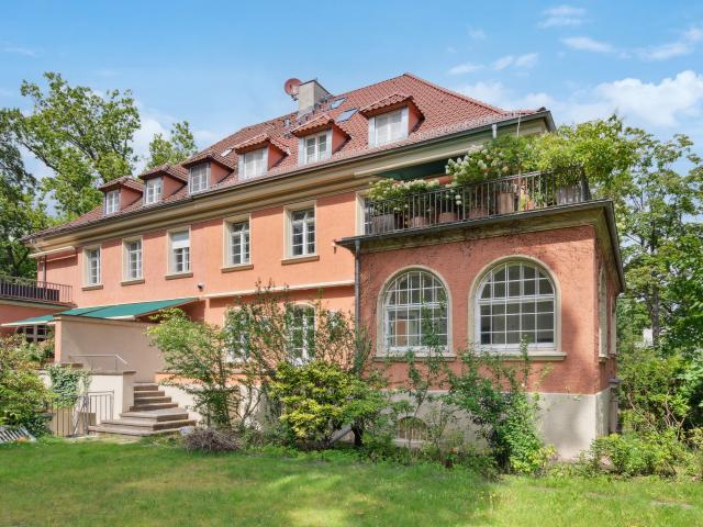 Stilvolle Villenetage mit Traumgarten im Herzen von Grunewald