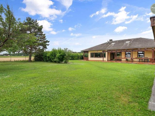 Stilvoller Bungalow mit Raum für Leben & Ideen | Ein Ort zum Ankommen mit 200m² Nutzfläche