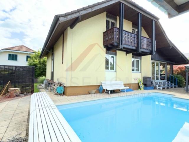 Stilvolles Familienidyll mit Pool & Sauna – charmantes Einfamilienhaus in ruhiger Lage in Kestenholz