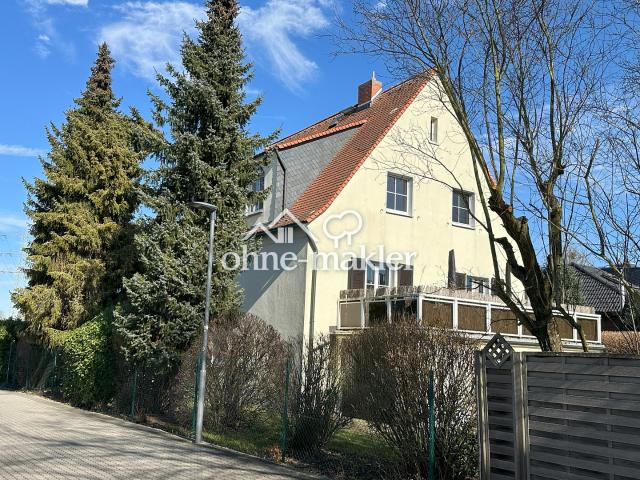 Stilvolles freistehendes 2 Familienhaus mit Potenzial in 61118 Bad Vilbel Gronau