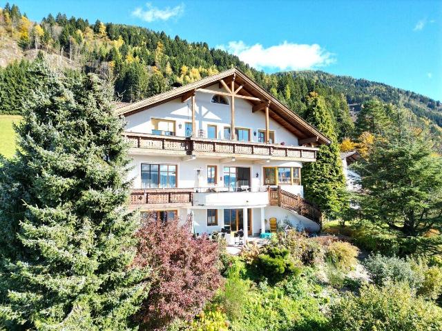 Stilvolles Landhaus mit 3 Wohneinheiten mit Seeblick in traumhafter Lage am Millstätter Hochplateau