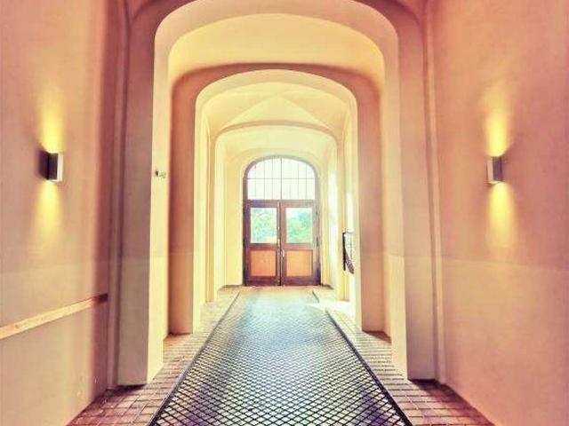 Altbauwohnung am Rand der Innenstadt denkmalschutzgerecht saniert