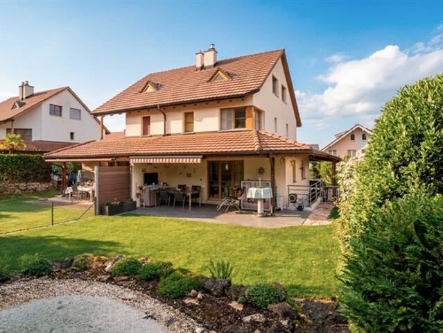 STILVOLLES WOHNEN MIT GARTENIDYLLE