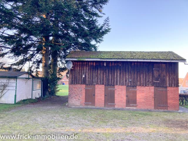 Stilvolles Wohnhaus auf großem Grundstück