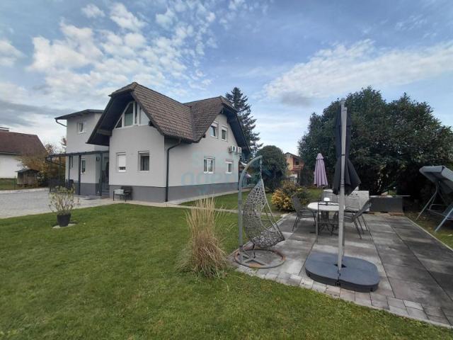 Stilvolles Zuhause mit Gartenidylle für die ganze Familie!