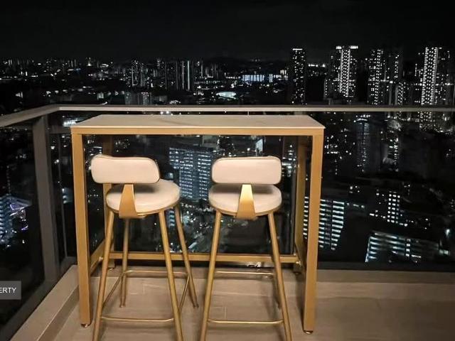 Stirling Residences D3, Apartment