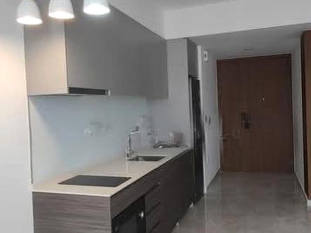 Stirling Residences D3, Apartment