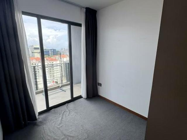 Stirling Residences D3, Apartment