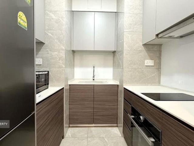Stirling Residences D3, Apartment