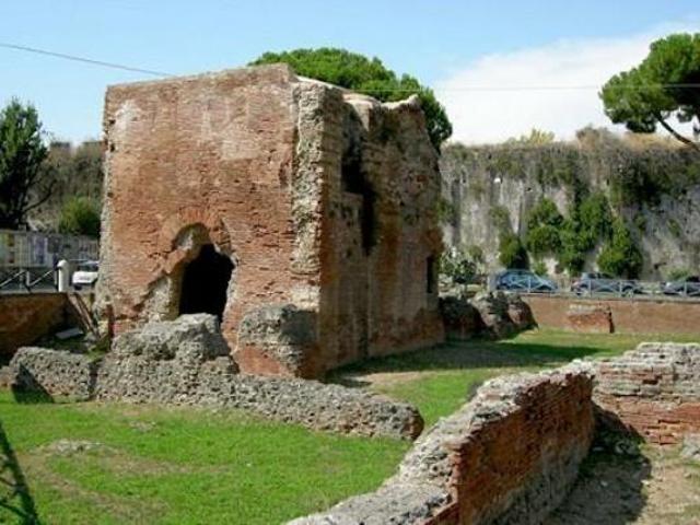 Struttura per uso commerciale in affitto a Pisa 200 mq Rif: 1412655