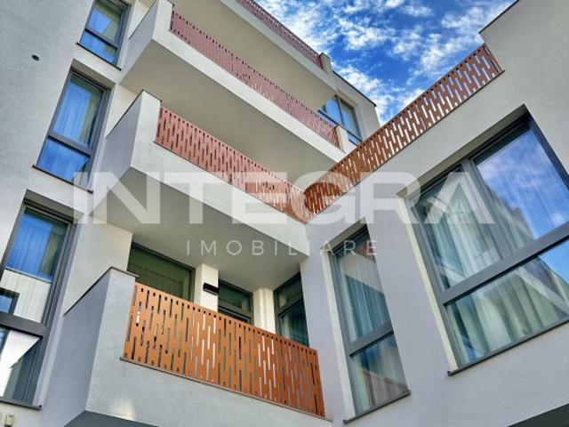 Str. Moților, Zona UMF | 2 Camere Lux cu Parcare Privată și Curățenie Inclusă