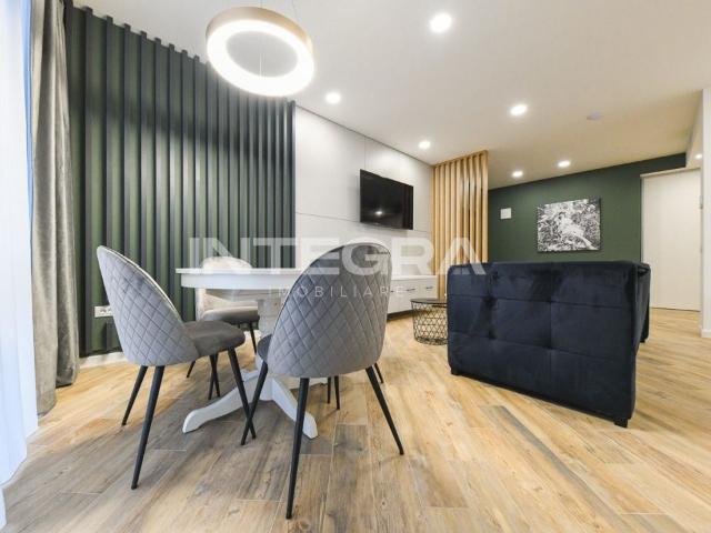 Str. Moților, Zona UMF | 3 Camere Lux cu Parcare Privată și Curățenie Inclusă